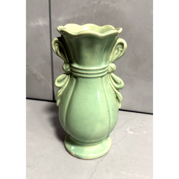 Vintage Shawnee Pottery Cinched Pinched Ribbon Bow Vase Ceramic USA #705 7" Tall - Picture 5 of 9